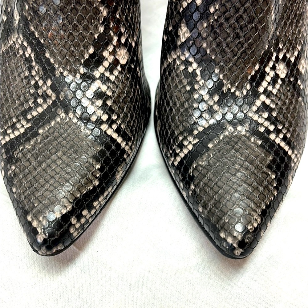 Steve Madden black snakeskin ankle boots size 9 - Picture 3 of 6